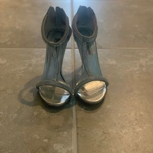 Sexy, silver Steve Madden heels